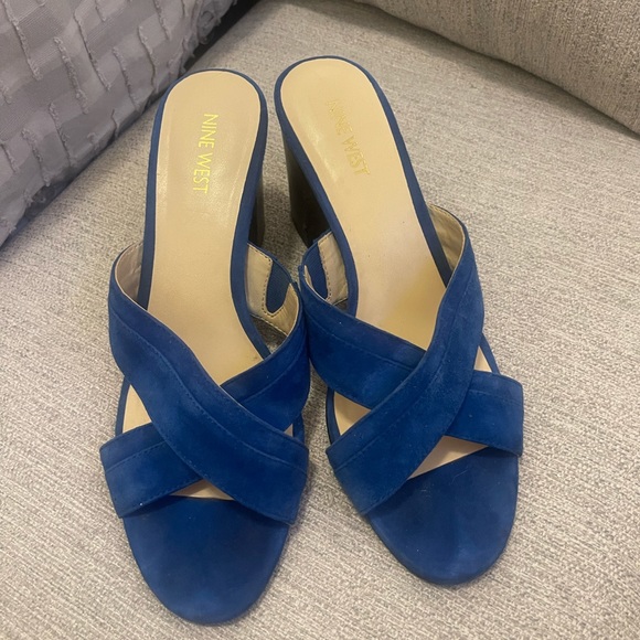 Nine West - Picture 3 of 3